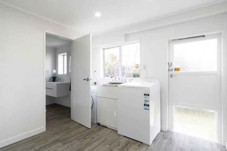 Photo of property in 18 Honeystone Street, Helensburgh, Dunedin, 9010