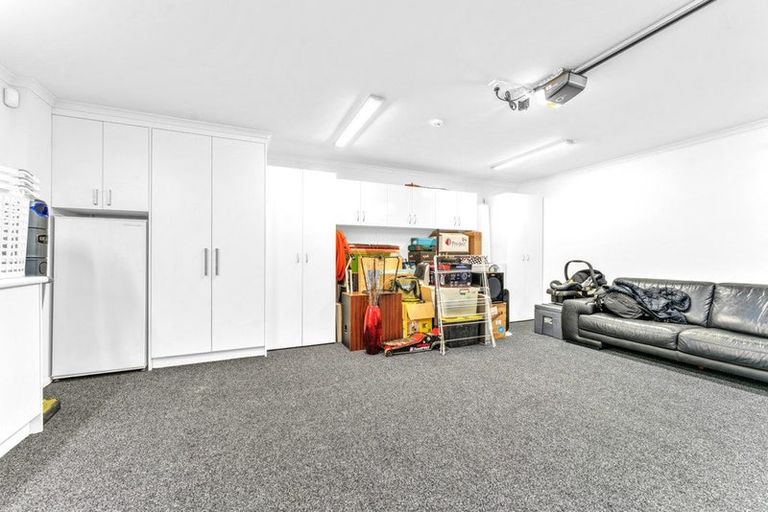 Photo of property in 37 Vincent Street, Waterloo, Lower Hutt, 5011