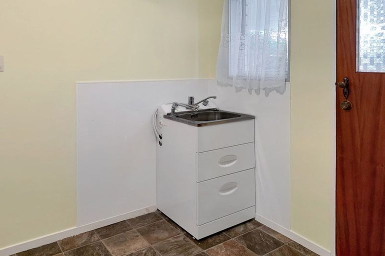 Photo of property in 19 Erin Street, Hokowhitu, Palmerston North, 4410