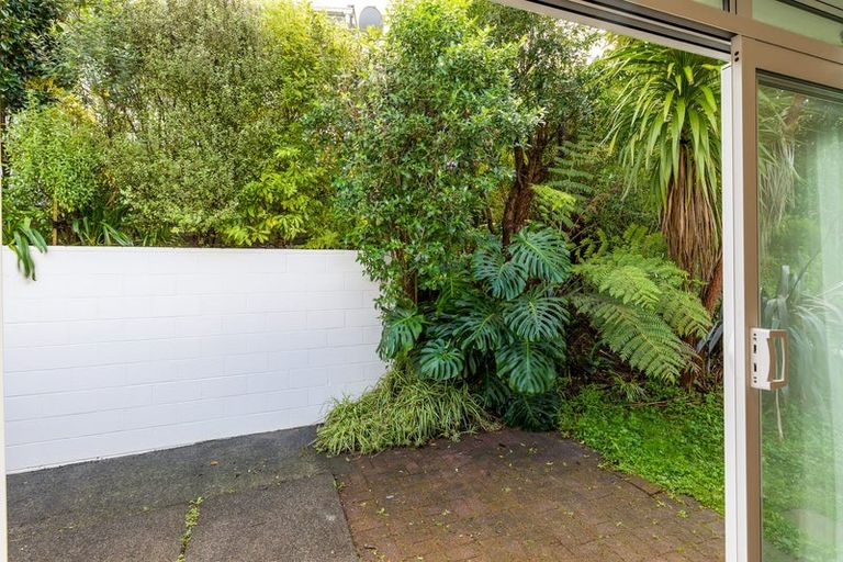 Photo of property in 7/18 Commodore Drive, Lynfield, Auckland, 1042