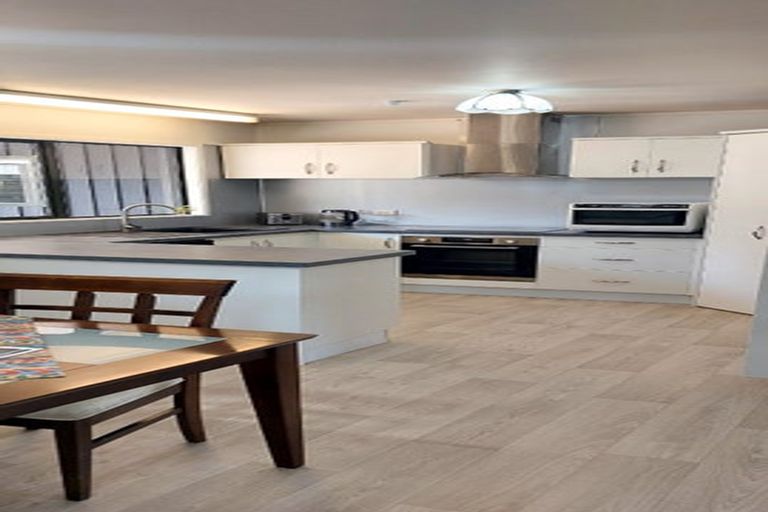 Photo of property in 68 Wiroa Road, Kerikeri, 0293