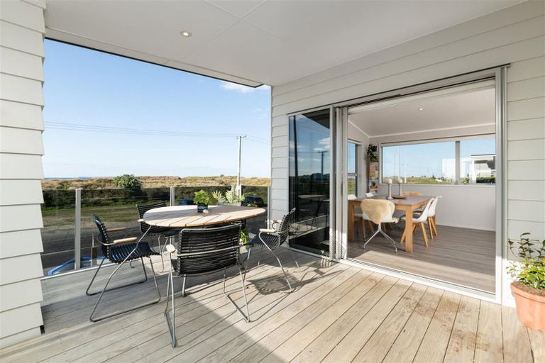 Photo of property in 912a Papamoa Beach Road, Papamoa Beach, Papamoa, 3118