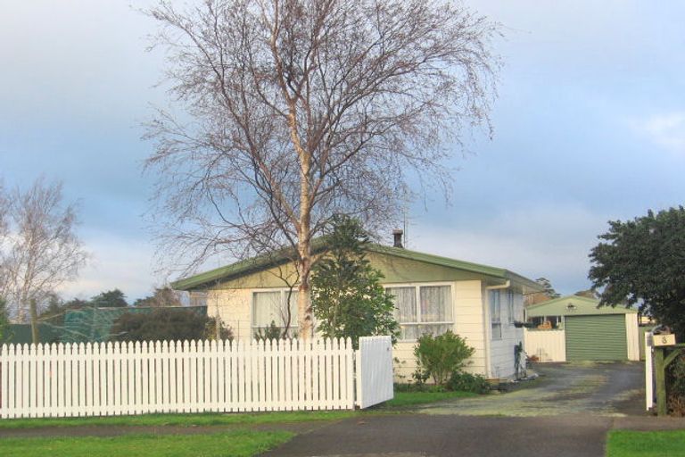 Photo of property in 8 Cheviot Place, Feilding, 4702