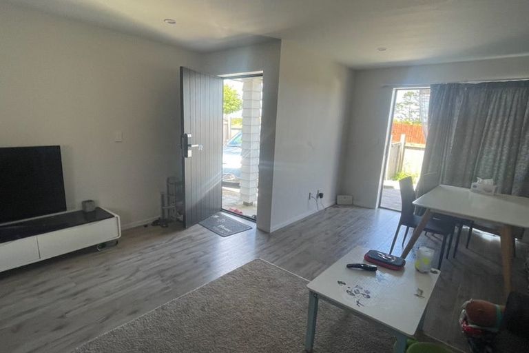 Photo of property in 72 Accolage Boulevard, Kumeu, 0810