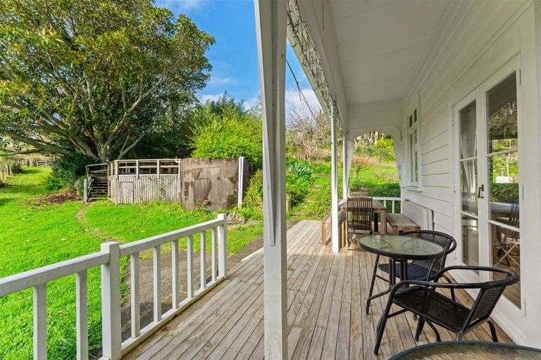 Photo of property in 408 Paremoremo Road, Paremoremo, Auckland, 0632
