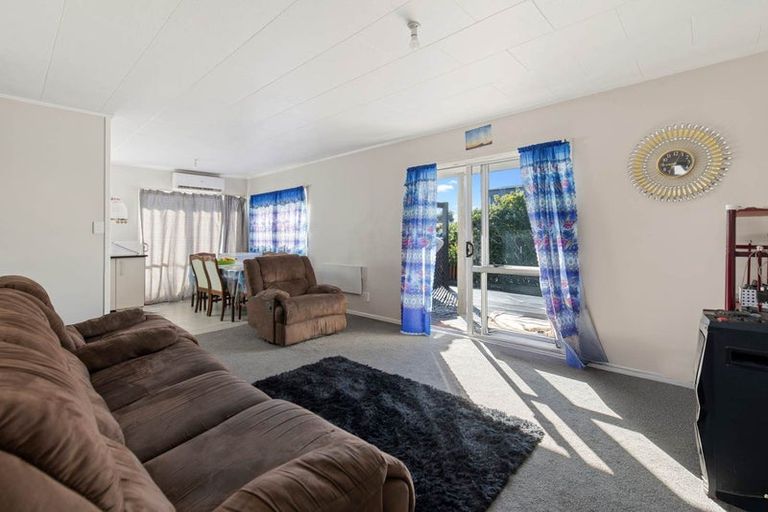 Photo of property in 78 Burundi Avenue, Clendon Park, Auckland, 2103