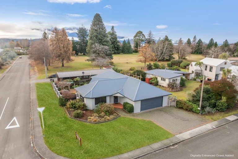 Photo of property in 21 Matai Street, Te Anau, 9600