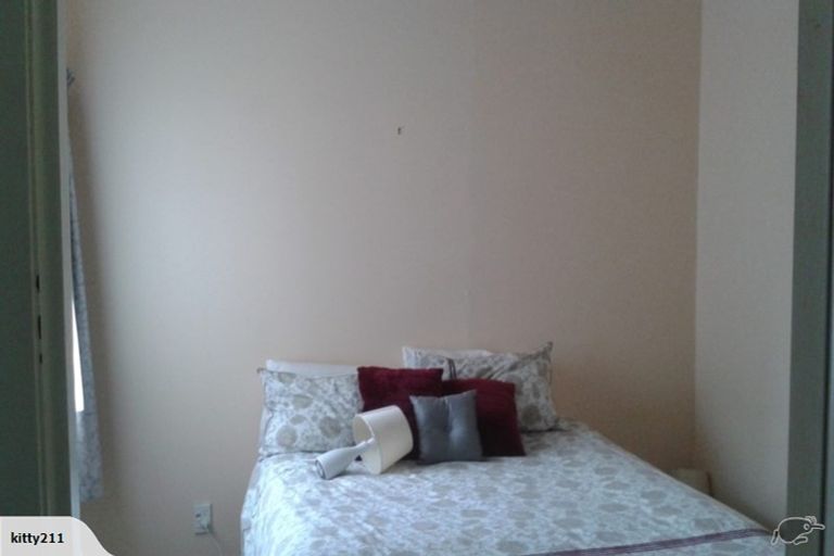 Photo of property in 2/4 Tama Street, Alicetown, Lower Hutt, 5010