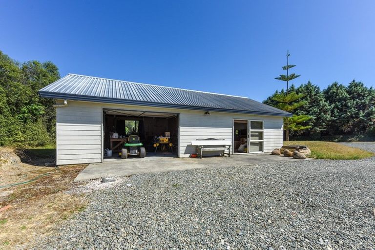 Photo of property in 109 Martin Road, Upper Moutere, 7175