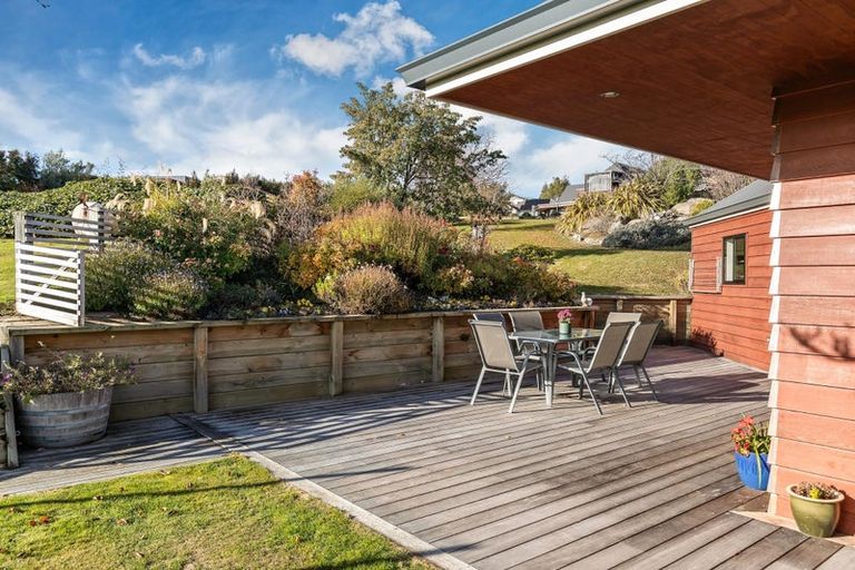 Photo of property in 98 Hunter Crescent, Wanaka, 9305