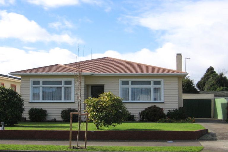 Photo of property in 9 Wood Street, Takaro, Palmerston North, 4410