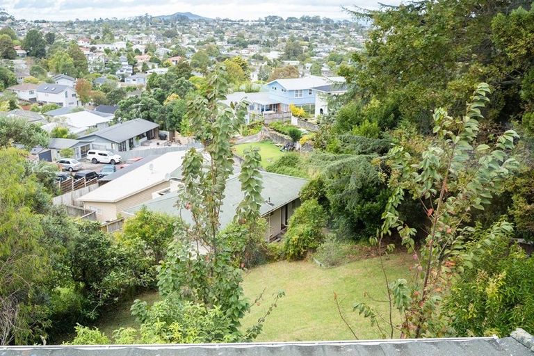 Photo of property in 251 Sunset Road, Sunnynook, Auckland, 0632