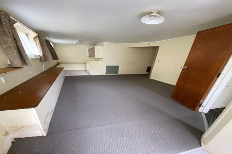 Photo of property in 292 Main Road, Tawa, Wellington, 5028