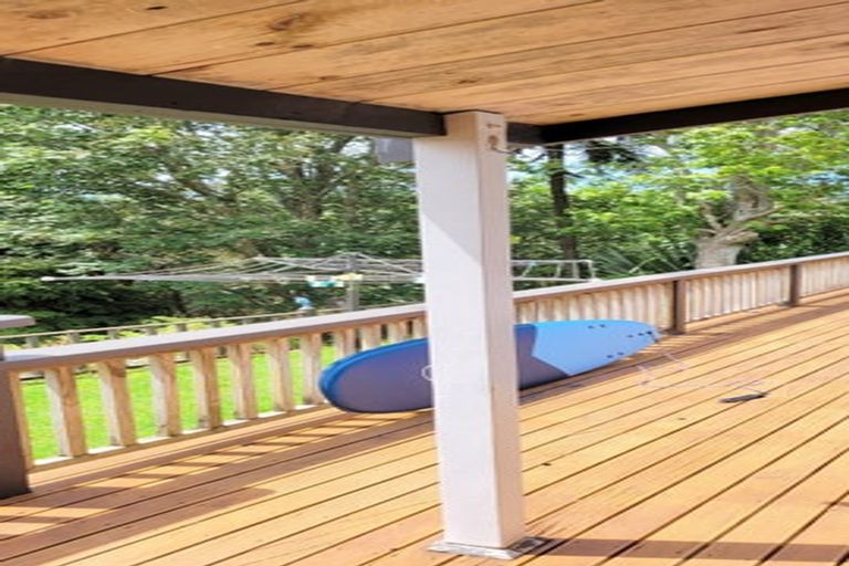 Photo of property in 8 Pararewa Drive, Whalers Gate, New Plymouth, 4310