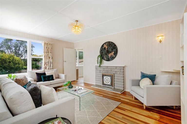 Photo of property in 40 Catherine Crescent, Paparangi, Wellington, 6037