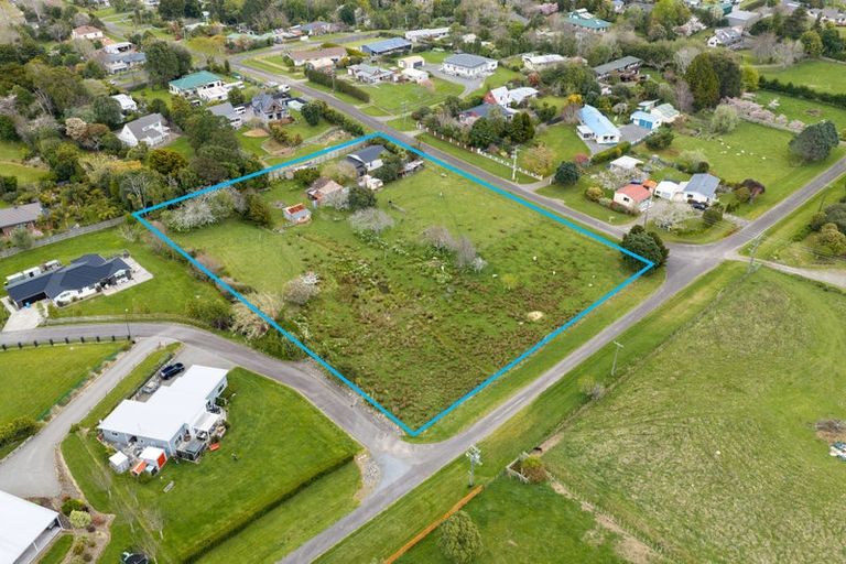 Photo of property in 34 Jervois Terrace, Ohau, Levin, 5570