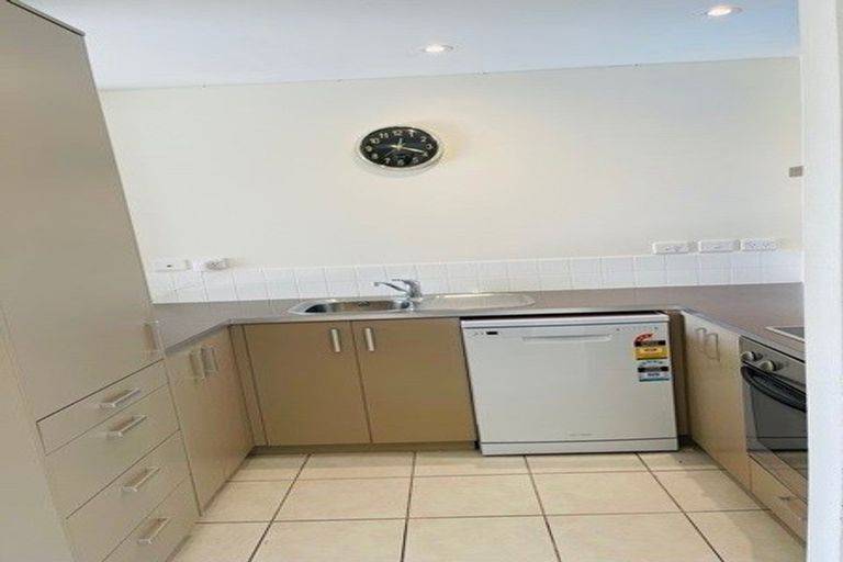 Photo of property in 5/17 Waihi Way, East Tamaki, Auckland, 2013