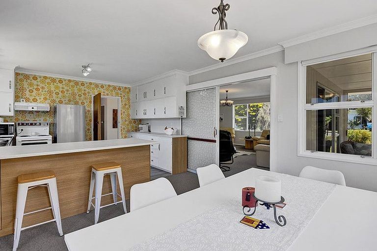 Photo of property in 3 Climie Crescent, Hawera, 4610