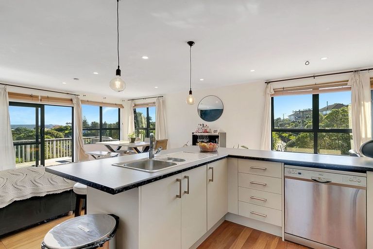 Photo of property in 14 Downes Street, Titahi Bay, Porirua, 5022