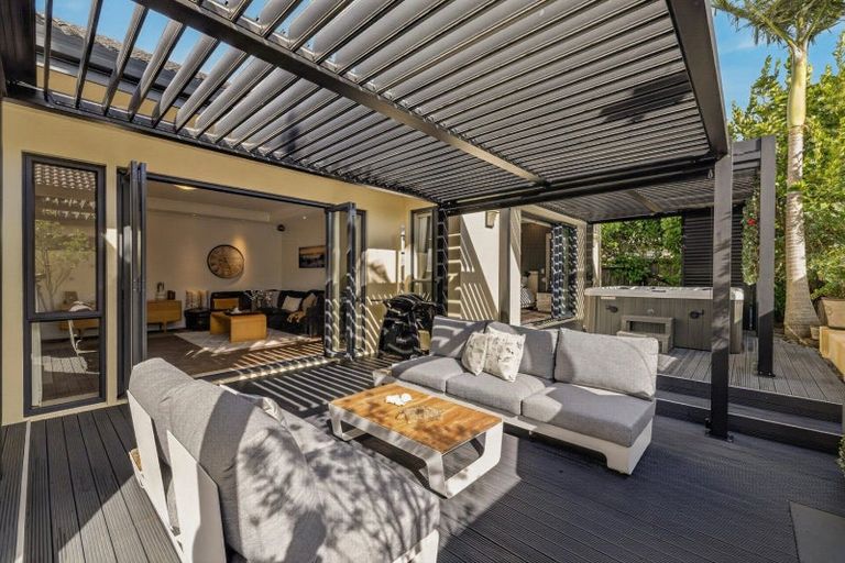 Photo of property in 8 Bucklands Crescent, Papamoa Beach, Papamoa, 3118