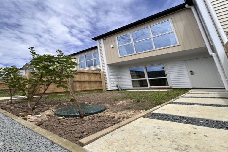 Photo of property in 7 Sheralee Place, Bucklands Beach, Auckland, 2014