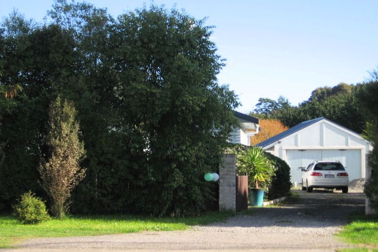 Photo of property in 180 Te Moana Road, Waikanae, 5036