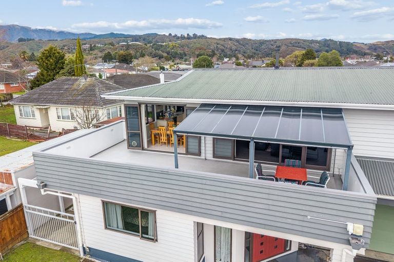 Photo of property in 42a Hudson Avenue, Ebdentown, Upper Hutt, 5018