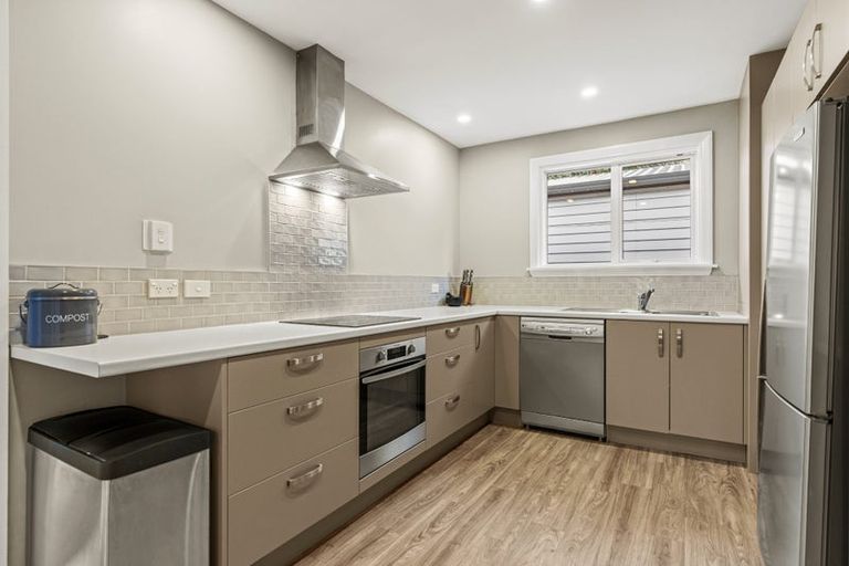 Photo of property in 302b Wainoni Road, Avondale, Christchurch, 8061