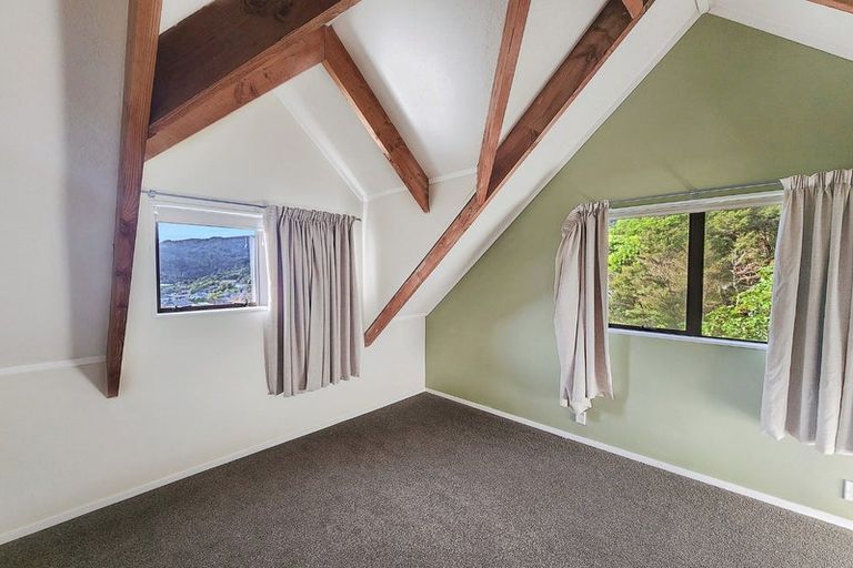 Photo of property in 21 Ngahere Street, Stokes Valley, Lower Hutt, 5019