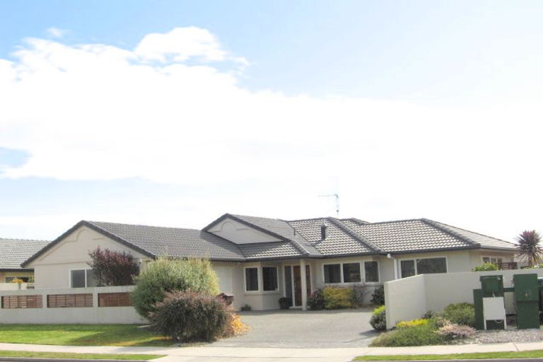 Photo of property in 88 Tuihana Drive, Papamoa Beach, Papamoa, 3118