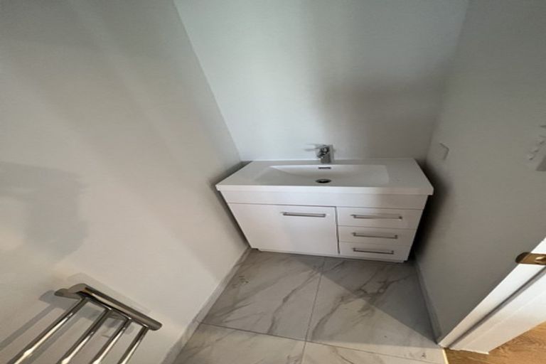 Photo of property in 6 Brighton Terrace, Murrays Bay, Auckland, 0630