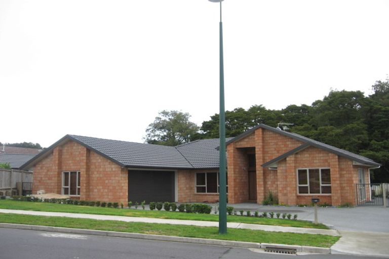 Photo of property in 16 Ysabel Crescent, The Gardens, Auckland, 2105