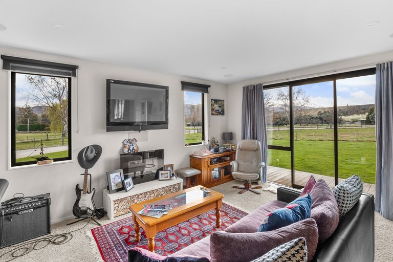 Photo of property in 22 Young Lane, Clyde, Alexandra, 9391