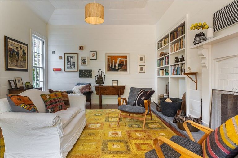 Photo of property in 51 Church Street, Devonport, Auckland, 0624