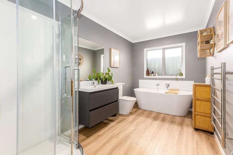 Photo of property in 8 Peter Tapp Way, Wainuiomata, Lower Hutt, 5014