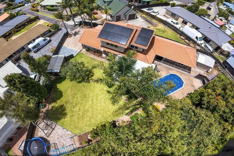 Photo of property in 11 Hinton Place, Pyes Pa, Tauranga, 3112