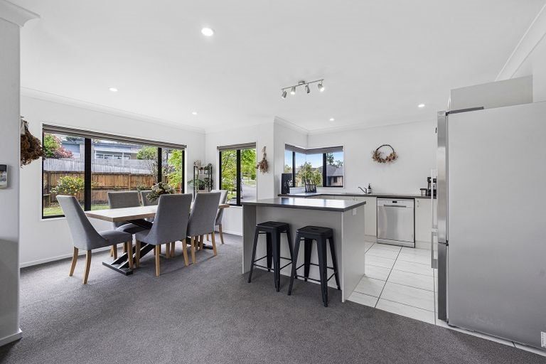 Photo of property in 14 Derbyshire Place, Dinsdale, Hamilton, 3204