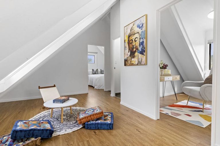 Photo of property in 2/9 Wharf Road, Te Atatu Peninsula, Auckland, 0610