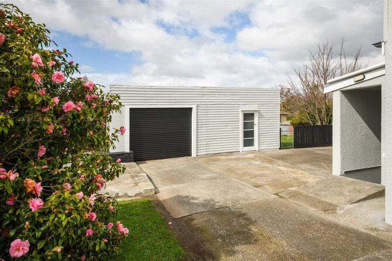 Photo of property in 9 Totara Street, Marton, 4710