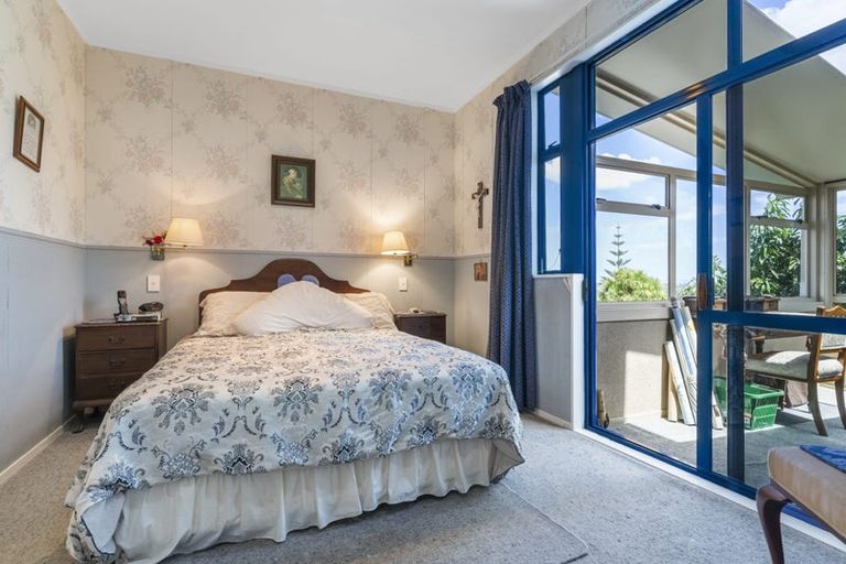 Photo of property in 40 Mccahill Views, Botany Downs, Auckland, 2010