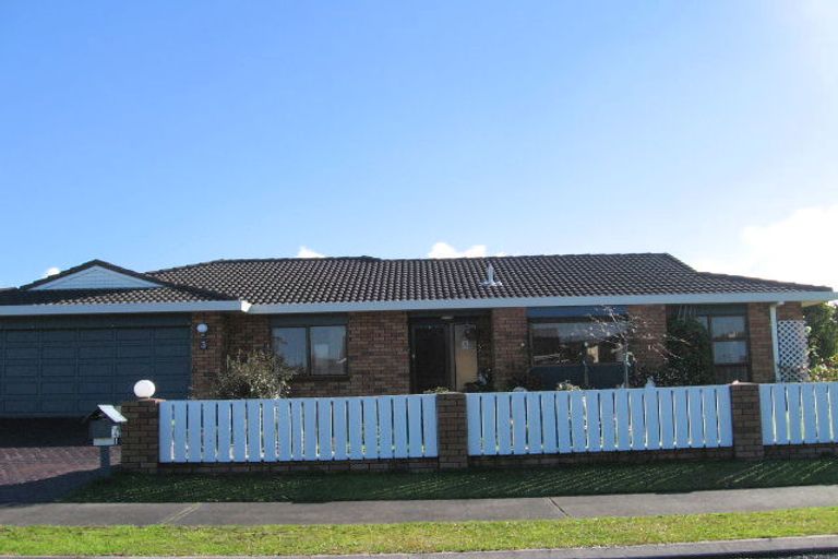 Photo of property in 3 Crampton Court, Orewa, 0931