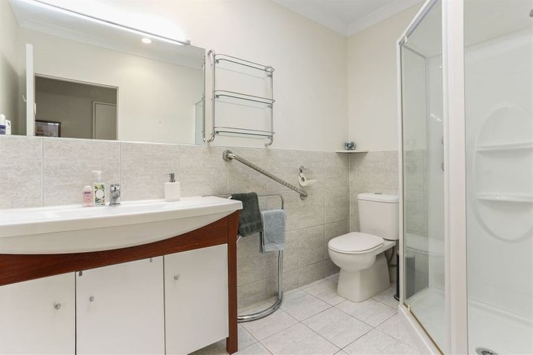 Photo of property in 1/32 Nile Road, Milford, Auckland, 0620