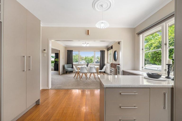 Photo of property in 2 Squires Place, Awapuni, Palmerston North, 4412