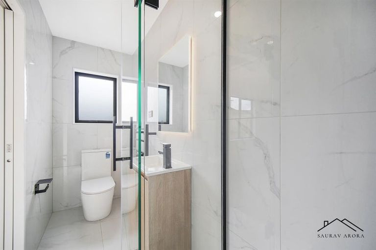 Photo of property in 24c Grande Vue Road, Papatoetoe, Auckland, 2025