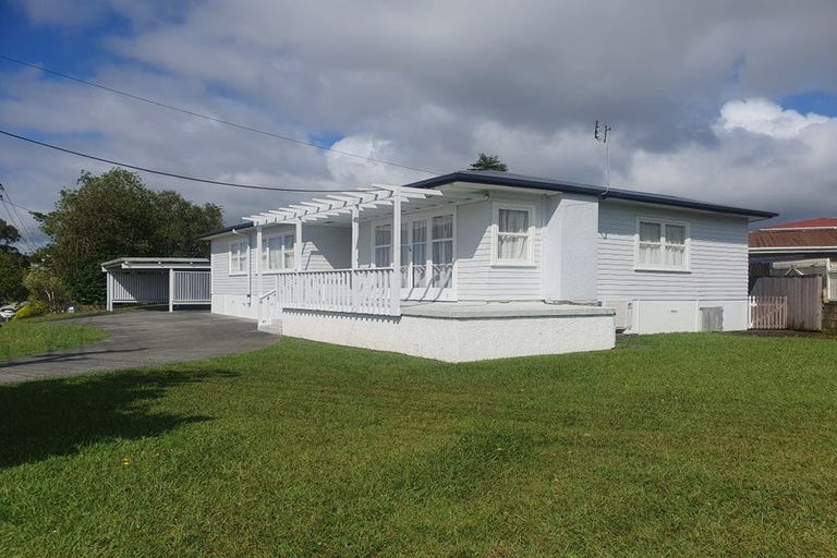 Photo of property in 99 Tiroroa Avenue, Te Atatu South, Auckland, 0610