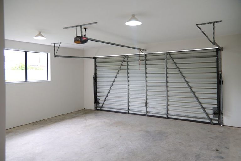 Photo of property in 22a Dunedin Street, Redwood, Christchurch, 8051