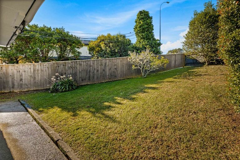 Photo of property in 1/31 Captain Scott Road, Glen Eden, Auckland, 0602