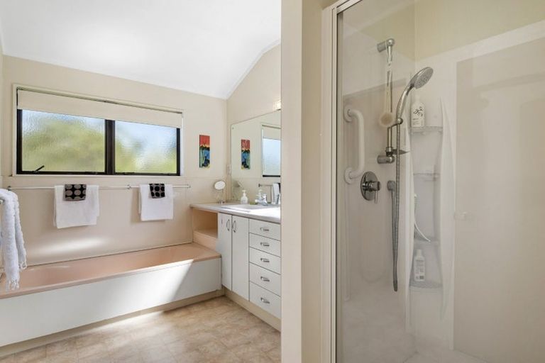 Photo of property in 3/11 Faulkner Road, Northcote Point, Auckland, 0627