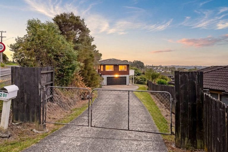 Photo of property in 281 Sturges Road, Henderson Valley, Auckland, 0612