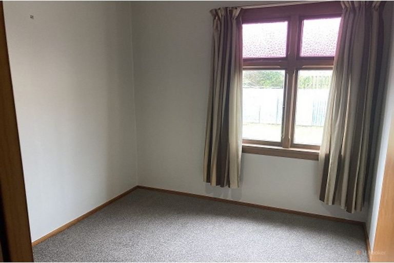 Photo of property in 6-6a Timaru Road, Waimate, 7924